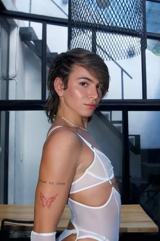 Car Free, OnlyFans gratis