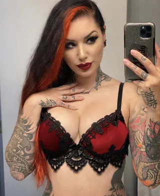 Cervena Fox, OnlyFans gratis
