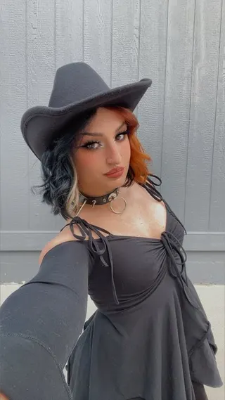 ASH, OnlyFans gratis