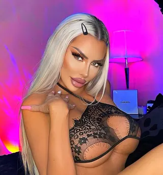 Courtney Taylor, OnlyFans gratis