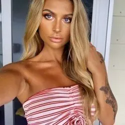 Erin James, OnlyFans gratis
