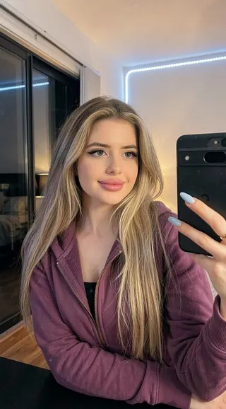 HOLLYGLAMOURFREE🍑, OnlyFans gratis