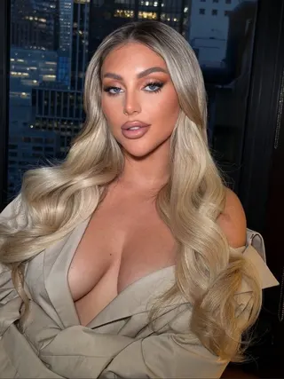 Kayley Gunner, OnlyFans gratis