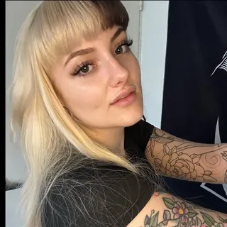 Pennie Layne, OnlyFans gratis