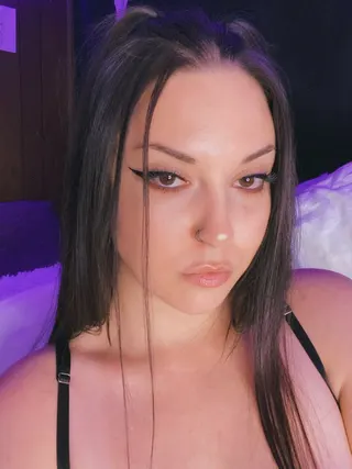 Vanessa Hughes, OnlyFans gratis