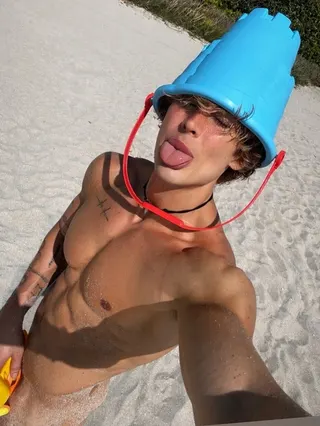 Melvin Moore, OnlyFans gratis