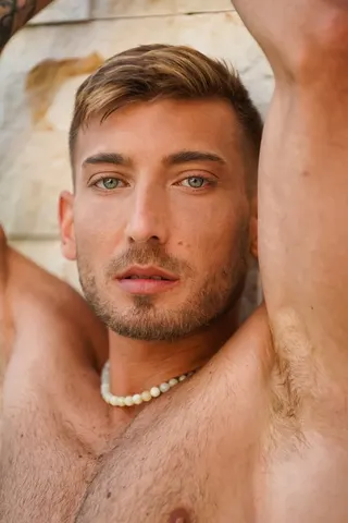 Mika AYDEN, OnlyFans gratis