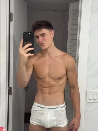 Roman, OnlyFans gratis