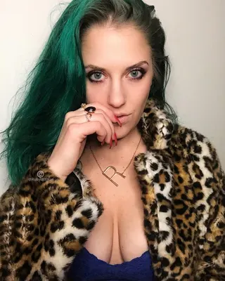 Ruby Mae, OnlyFans gratis