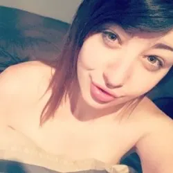 Sarah Button, OnlyFans gratis