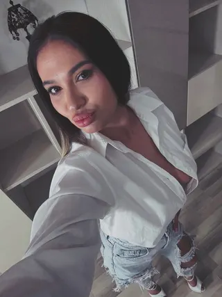 Adelina 🔥, OnlyFans gratis